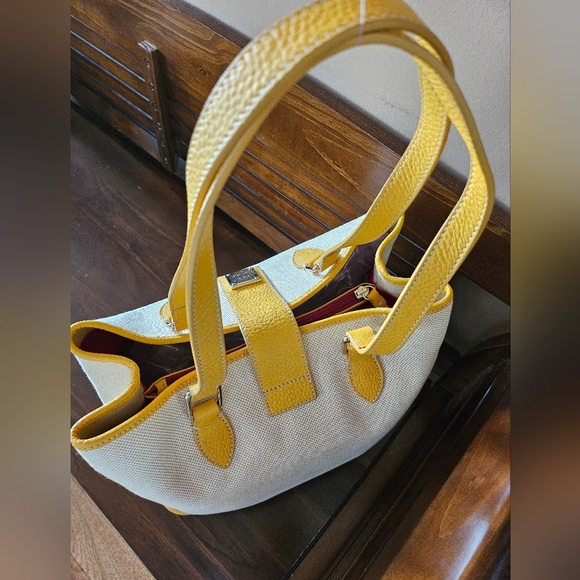 Dooney & Bourke Sunflower Shoulder Bag With Pouch And ID Tag! NWOT! - Picture 5 of 11